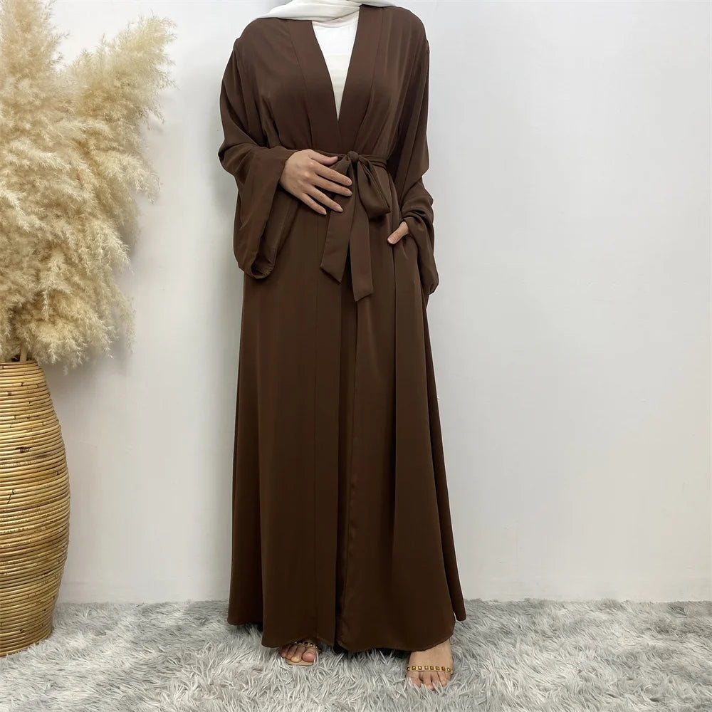 Abaya élégante avec ceinture