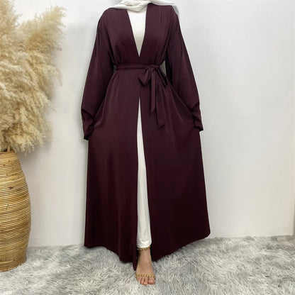 Abaya élégante avec ceinture
