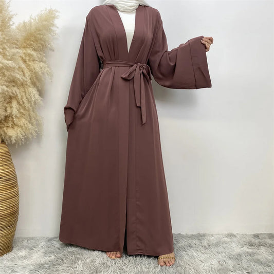 Abaya élégante avec ceinture